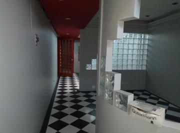 Bodega comercial · 980m² · 1 Estacionamiento · Renta de Bodega en La Independencia