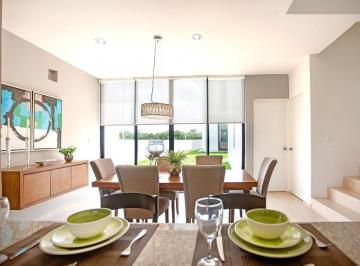 Casa de 3 habitaciones, Mérida · Casa Al Norte de Mérida con Doble Altura