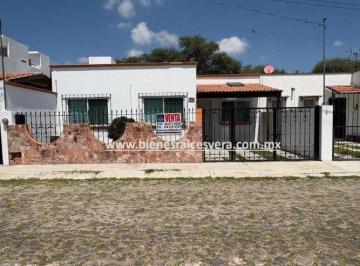 Casa de 3 habitaciones, Tequisquiapan · Casa en Venta en Tequisquipan en Residencial Haciendas. Kari