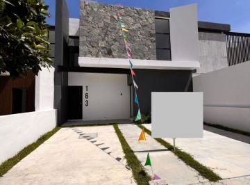 Casa de 3 habitaciones, Colima · San Ángel Residencial Casa en Venta Zona Norte de Colima 3 Habitaciones 2.5 Baños