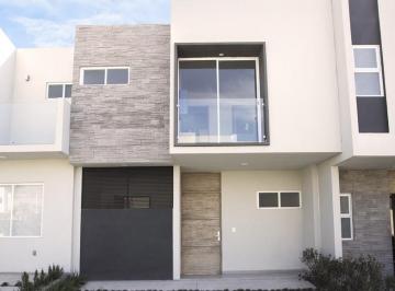 Casa · 97m² · 3 Recámaras · 2 Estacionamientos · Casa en Venta