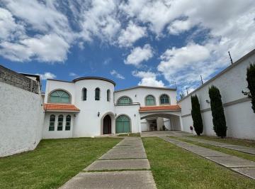 Casa · 305m² · Venta de Casa en Fraccionamiento San Francisco Huatengo