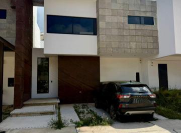 Casa de 3 habitaciones, Benito Juárez · Hermosa Casa en Residencial Arbolada un Residencial Ideal Para Familias