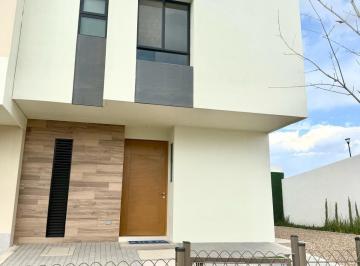 Casa · 102m² · 3 Recámaras · 1 Estacionamiento · Casacasa Lenor en Zakia Querétaro