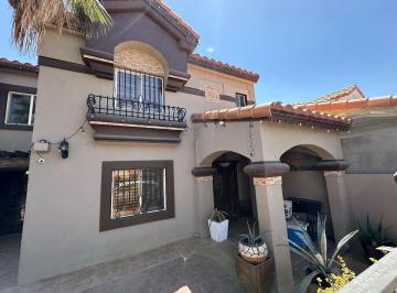 Casa de 4 habitaciones, Mexicali · Casa en Venta en Montecarlo 3 con Terreno Excedente en Mexicali, Bc