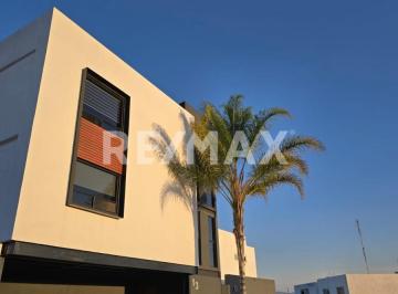 Casa · 383m² · 4 Recámaras · 3 Estacionamientos · Venta de Casa en Real del Bosque, Corregidora Querètaro - (4)