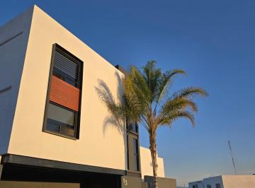 Casa · 383m² · 4 Recámaras · 3 Estacionamientos · Venta de Casa en Real del Bosque, Corregidora Querètaro - (4)