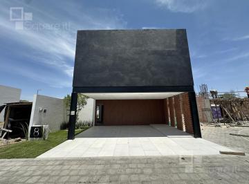 Casa · 353m² · 4 Recámaras · 2 Estacionamientos · Casa en Venta Parque Foresta Lomas de Angelópolis III