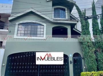 Casa · 287m² · 3 Recámaras · 2 Estacionamientos · Casa en Venta en Monterrey