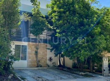 Casa · 190m² · 3 Recámaras · 2 Estacionamientos · Casa en Venta en Aldea Kaan Puerto Morelos Quintana Roo