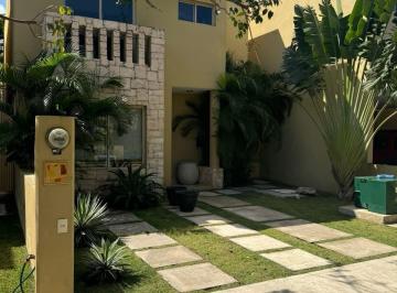 Casa · 162m² · 3 Recámaras · 2 Estacionamientos · Casa - Playa del Carmen
