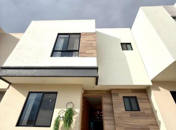 Casa · 102m² · 3 Recámaras · 1 Estacionamiento · Casa Aurora en Zakia Querétaro