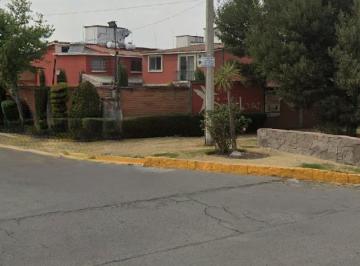 Casa · 152m² · 4 Recámaras · 2 Estacionamientos · Casa Amueblada en Renta en Toluca, Casa en Condominio en Renta en Valle de San José