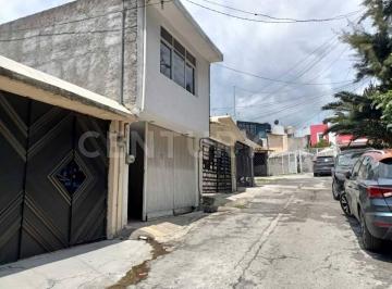 Casa · 161m² · 4 Recámaras · 1 Estacionamiento · Casa en Venta en Colinas del Lago