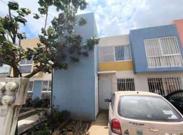 Dúplex de 2 habitaciones, Zapopan · Calle Colibrí No. 2345 Casa Duplex Pl Alta. Fracc Parque de Las Aves Zapopan