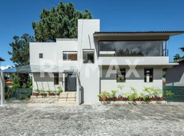Casa en condominio · 393m² · 4 Recámaras · 4 Estacionamientos · Casa en Condominio en Renta - (4)