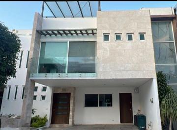 Casa de 4 habitaciones, San Andrés Cholula · Bonita Casa en Renta en Lomas de Angelópolis 4 Recámaras Cin Baño