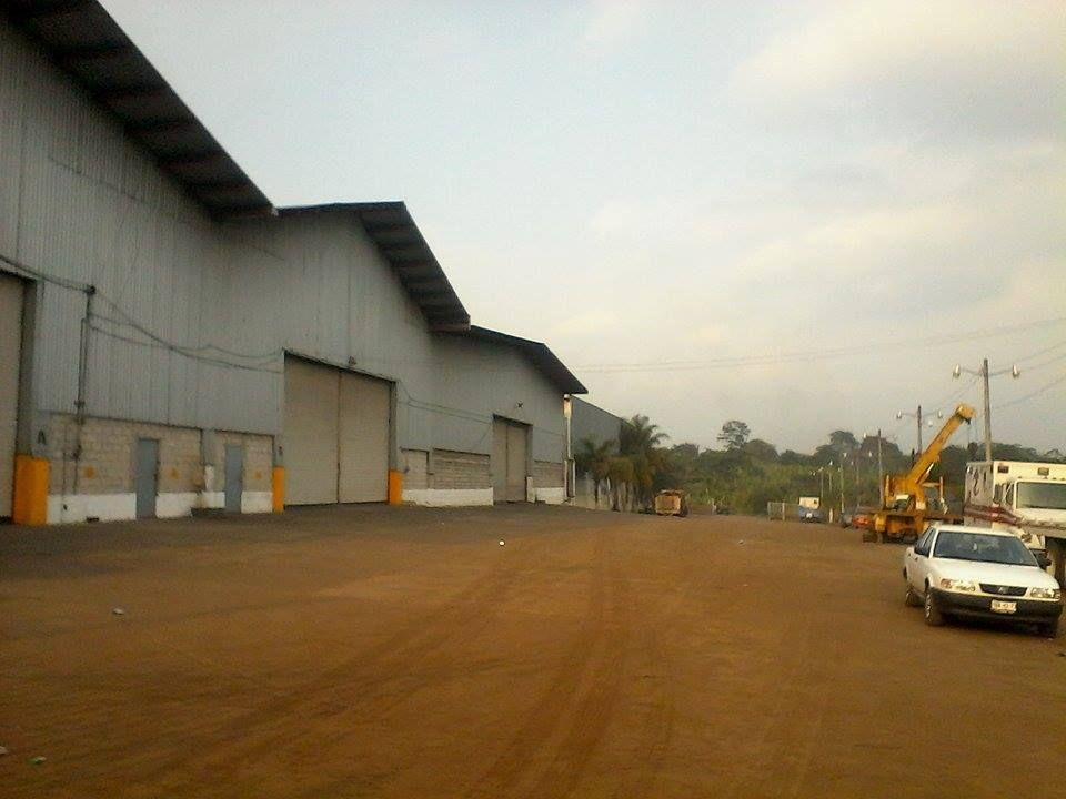 Bodega "F" Superficie 1,175 m&sup2; Carretera Fortin - Huatusco
