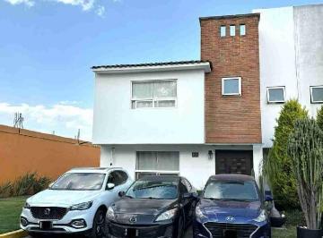 Casa · 130m² · 3 Recámaras · 3 Estacionamientos · Casa en Venta en Exclusiva Privada en San Mateo Atenco