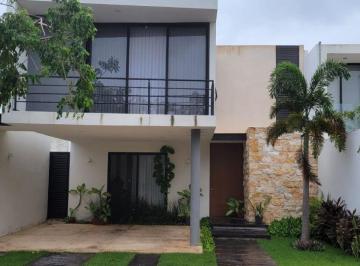 Casa de 2 habitaciones, Mérida · Casa Amueblada en Renta en Temozón Norte en Mérida, Yucatán