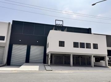 Casa · 1064m² · 5 Estacionamientos · Renta de Bodega en Santa Catarina, Nuevo Leon