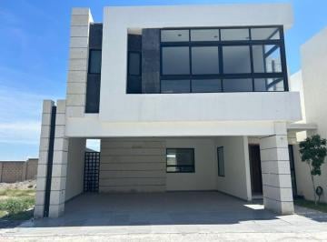 Casa de 3 habitaciones, Saltillo · Residencia en Venta en Fraccionamiento Privado Al Norte de Saltillo