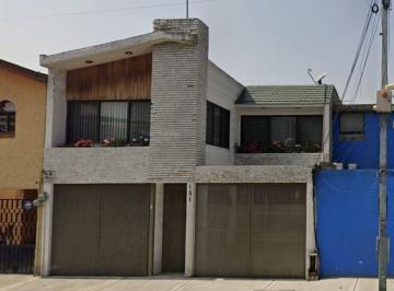 Casa de 3 habitaciones, Coyoacán · Casa en Remate con 3 Recámaras en Col. Culhuacan Ctm V, 109 m² Terreno