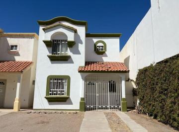Casa de 3 habitaciones, Juárez · Se Vende Casa por Calzda del Rio Fracc. Oviedo