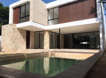 Casa de 4 habitaciones, Mérida · Casa en Venta en Privada Norte Mérida