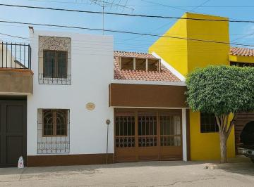 Casa · 199ha · 4 Recámaras · 1 Estacionamiento · Casa en Venta en Huerta Real
