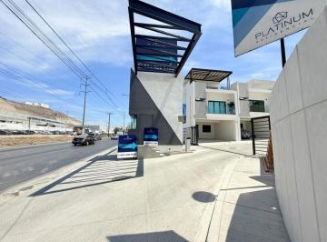 Casa de 3 habitaciones, Tijuana · Compra a Solo 2 Minutos de La Macroplaza y Plaza Monarca en La Zona Diamante de Tijuana. Plusvalia