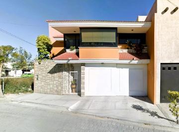 Casa de 4 habitaciones, Tehuacán · Casa en Venta en Calle Aquiles Serdán, Puebla.