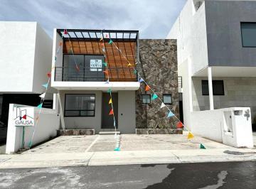 Casa · 214m² · 2 Recámaras · Estrena Bonita Casa en Lomas de Juriquilla!