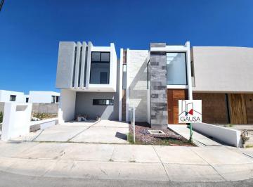 Casa en condominio · 215m² · 3 Recámaras · 2 Estacionamientos · Estrena Bonita Casa en La Reserva, Valle de Juriquilla!