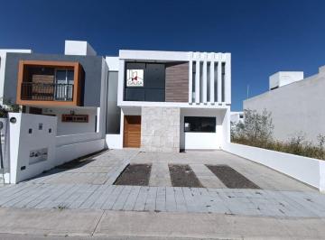 Casa en condominio · 213m² · 3 Recámaras · 2 Estacionamientos · Casa en Venta en Grand Juriquilla