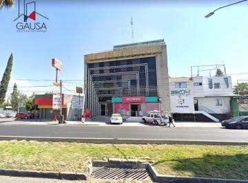 Edificio · 353m² · 16 Estacionamientos · Edificio en Venta de Oportunidad en Querétaro! Sobre 5 de Febrero, Excelente Ubicación!