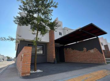 Fachada · Moderna Casa Amueblada en Renta