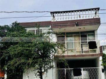 Casa · 323m² · 6 Recámaras · 1 Estacionamiento · Casa en Venta en Alvaro Obregón