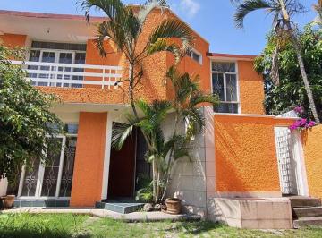 Casa de 3 habitaciones, Jiutepec · Venta de Casa con Alberca y Seguridad