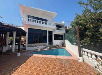 Casa de 3 habitaciones, Acapulco de Juárez · Casa con 447 m² de Terreno y Dos Frentes a La Venta en Fracc. Marroquín