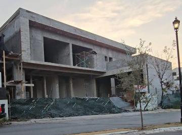4edcb8a8107a9ab0d9c308fac53483a6ca8c03a15d0941b29dbe11d4876179f7 · Casa en Venta, Residencial La Herradura