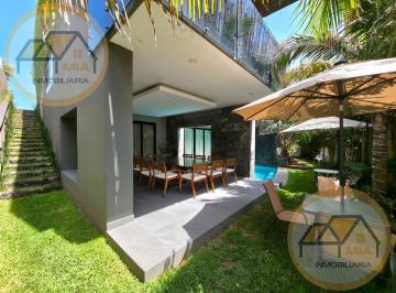 Casa · 470m² · 4 Recámaras · 2 Estacionamientos · Residencia en Venta en Frac. Punta Tiburón