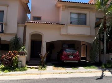 Casa · 164m² · 3 Recámaras · 2 Estacionamientos · Villas California Casa Santa Mónica Muy Buen Precio