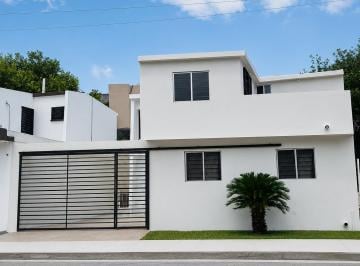 Casa de 3 habitaciones, Monterrey · Casa en Venta en Hacienda Mitras, Monterrey