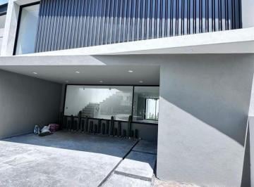 Casa de 4 habitaciones, León · Casa en Venta en Punta del Bosque con 4 Recamaras Frente a Area Verde