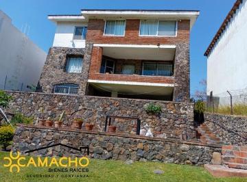 Casa de 3 habitaciones, Atlatlahucan · Casa en Venta en Lomas de Cocoyoc de 3 Niveles con Amplios Espacios y Gran Terreno