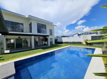 Casa · 353m² · 4 Recámaras · 3 Estacionamientos · Casa Nueva en Club de Golf Paraiso Country Club, Emilano Zapata Morelos.