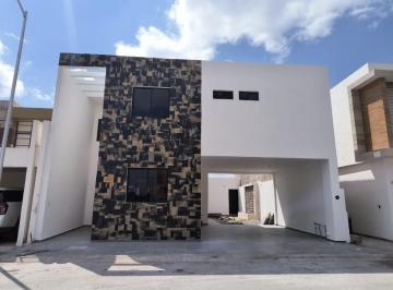 Casa de 4 habitaciones, Torreón · Residencia en Venta Cerrada Corzo, Sector Viñedos en Torreón, Coahuila