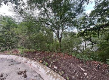Terreno / Lote , Santiago · Hermoso y Arbolado Terreno en Bosque Residencial, con Colindancia Al Lago y Área Común