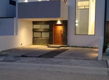 Casa · 155m² · Casa en Fraccionamiento Cañadas del Arroyo